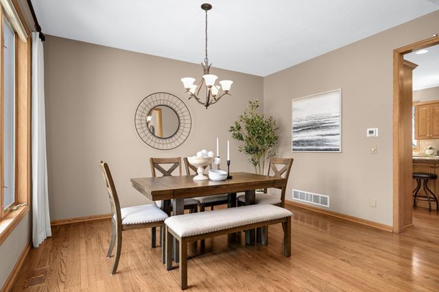 7628 Auto Club Circle, Bloomington, MN 55438