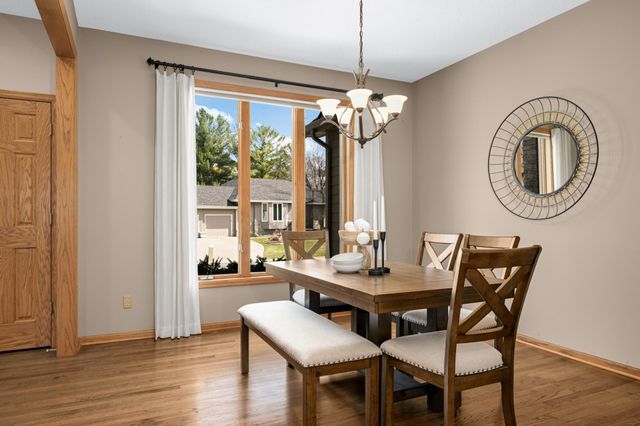 7628 Auto Club Circle, Bloomington, MN 55438