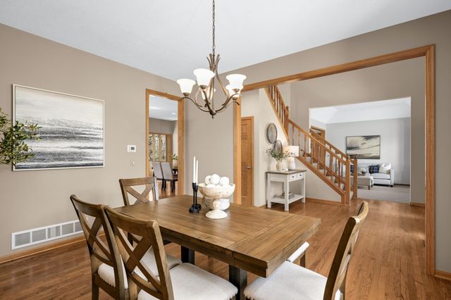 7628 Auto Club Circle, Bloomington, MN 55438