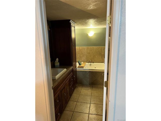 4349 W Ponds Cir, Littleton, CO 80123