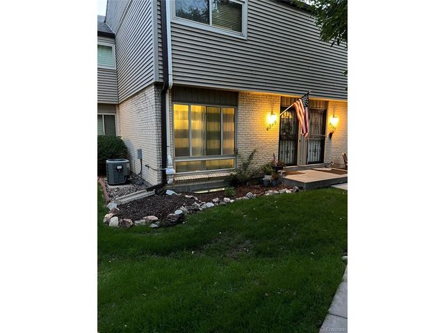 4349 W Ponds Cir, Littleton, CO 80123