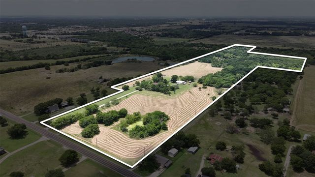 2114 FM 1181, Ennis, TX 75119
