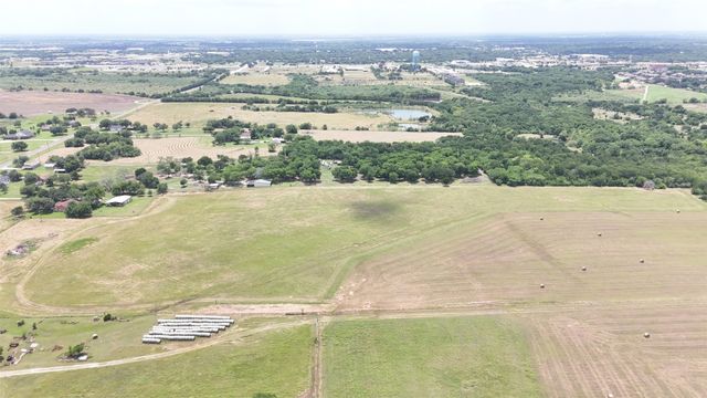 2114 FM 1181, Ennis, TX 75119