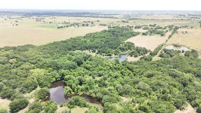 2114 FM 1181, Ennis, TX 75119