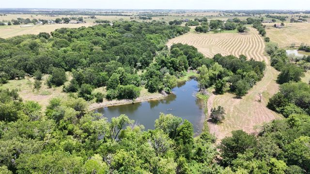 2114 FM 1181, Ennis, TX 75119