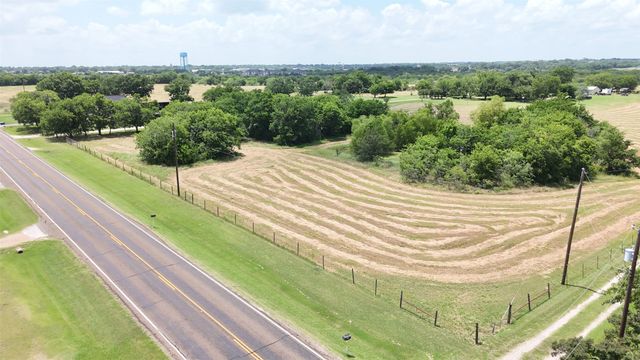 2114 FM 1181, Ennis, TX 75119