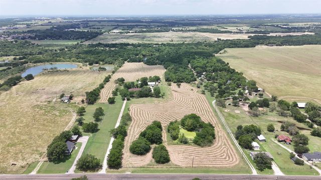 2114 FM 1181, Ennis, TX 75119