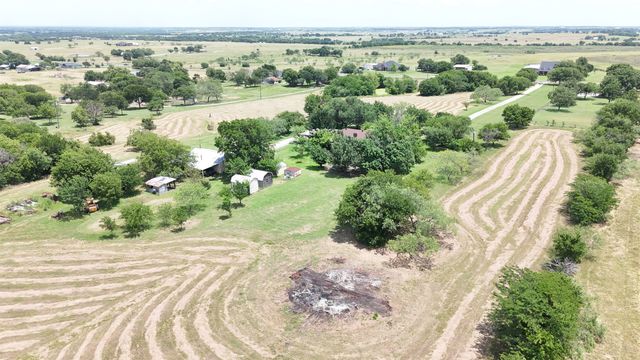 2114 FM 1181, Ennis, TX 75119
