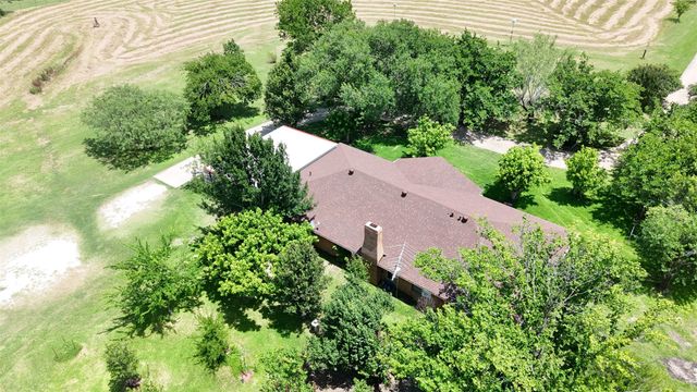 2114 FM 1181, Ennis, TX 75119