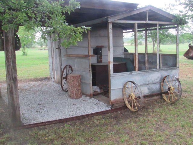 2114 FM 1181, Ennis, TX 75119