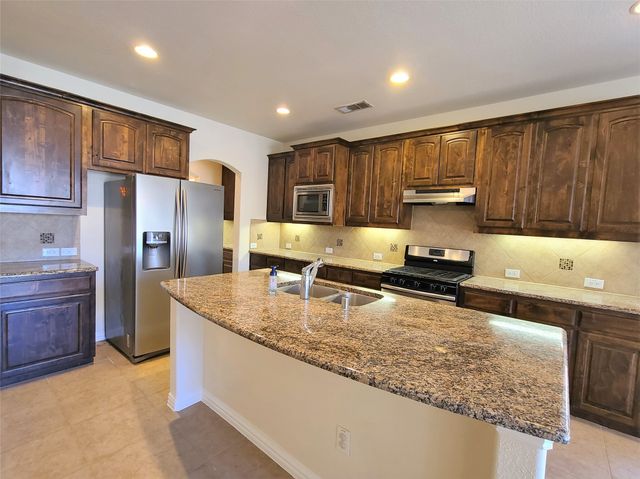325 Brutus Boulevard, Lewisville, TX 75056