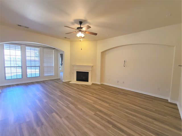 325 Brutus Boulevard, Lewisville, TX 75056