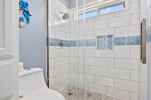 1819 Bay Shore Dr, Rockport, TX 78382