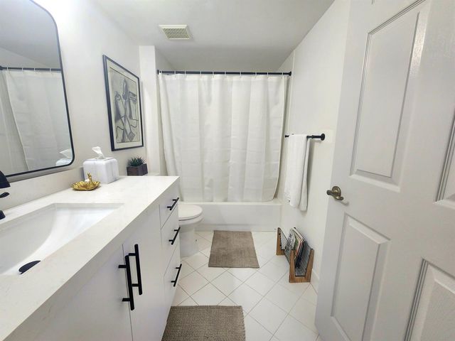 7751 Southampton Terrace 215, Tamarac, FL 33321