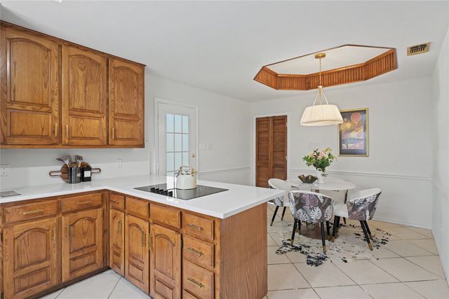4504 Lake Park Drive, Arlington, TX 76016