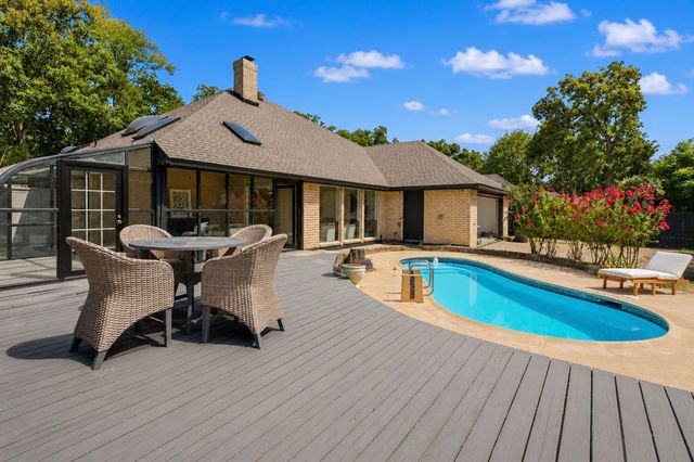 4504 Lake Park Drive, Arlington, TX 76016