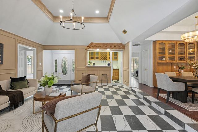 4504 Lake Park Drive, Arlington, TX 76016