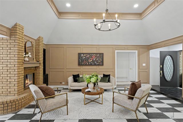 4504 Lake Park Drive, Arlington, TX 76016