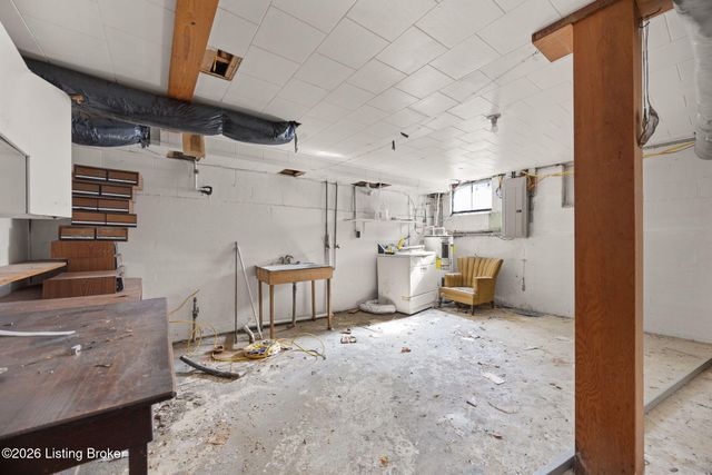 503 N Main St, Brownsville, KY 42210