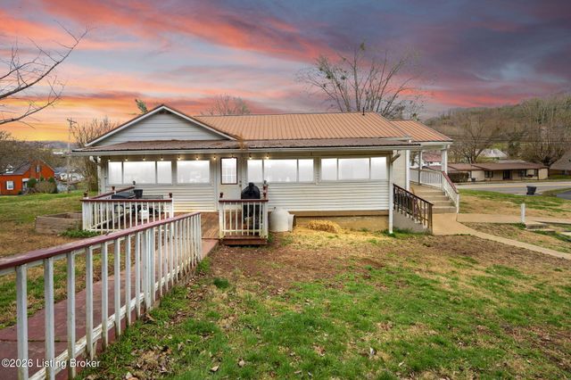 503 N Main St, Brownsville, KY 42210