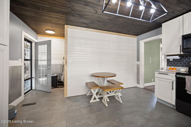 503 N Main St, Brownsville, KY 42210