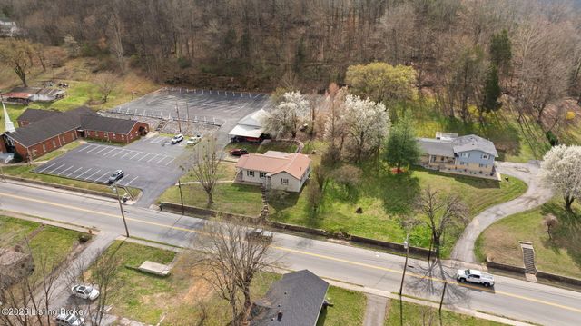 503 N Main St, Brownsville, KY 42210