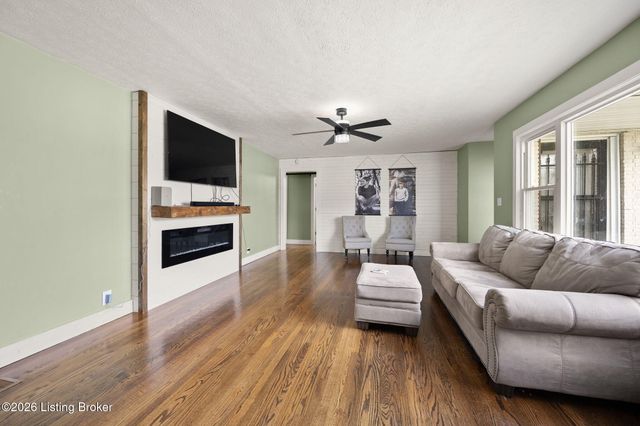 503 N Main St, Brownsville, KY 42210