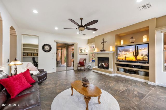 2323 W VILLA CASSANDRA Drive, Phoenix, AZ 85086