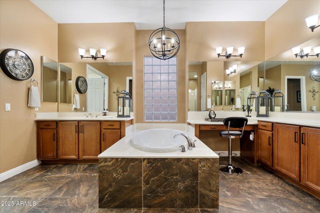 2323 W VILLA CASSANDRA Drive, Phoenix, AZ 85086