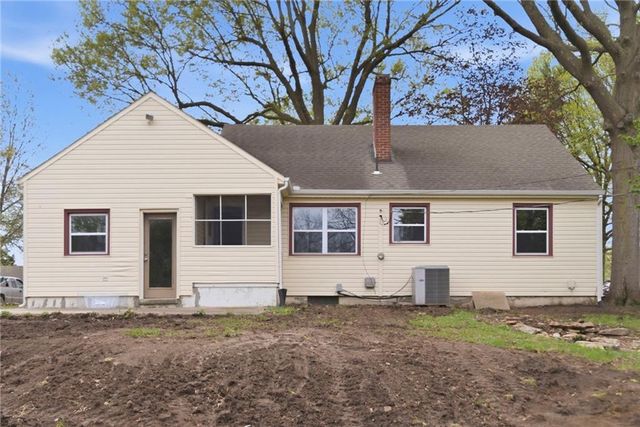 307 E Orchard Street, Odessa, MO 64076