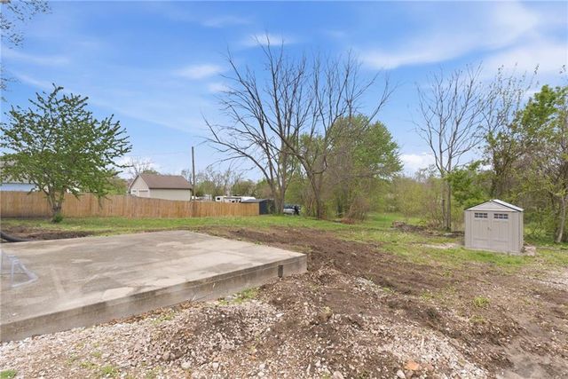307 E Orchard Street, Odessa, MO 64076