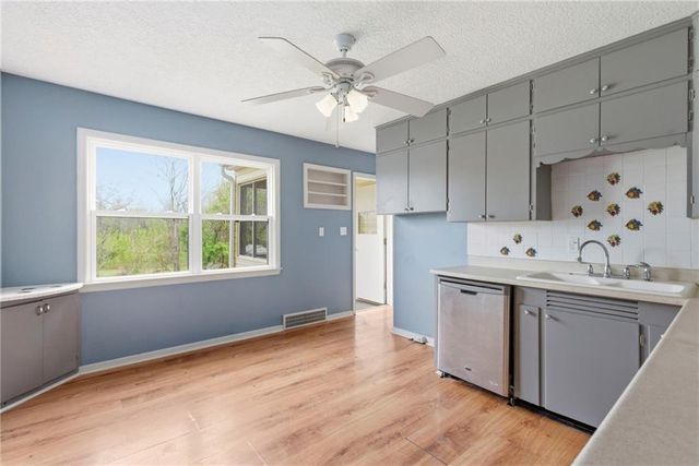 307 E Orchard Street, Odessa, MO 64076