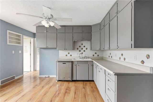 307 E Orchard Street, Odessa, MO 64076