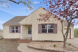 307 E Orchard Street, Odessa, MO 64076