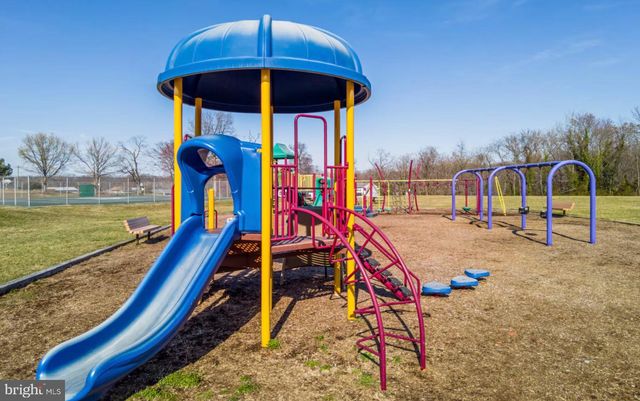 2523 SHADYSIDE AVE, Suitland, MD 20746