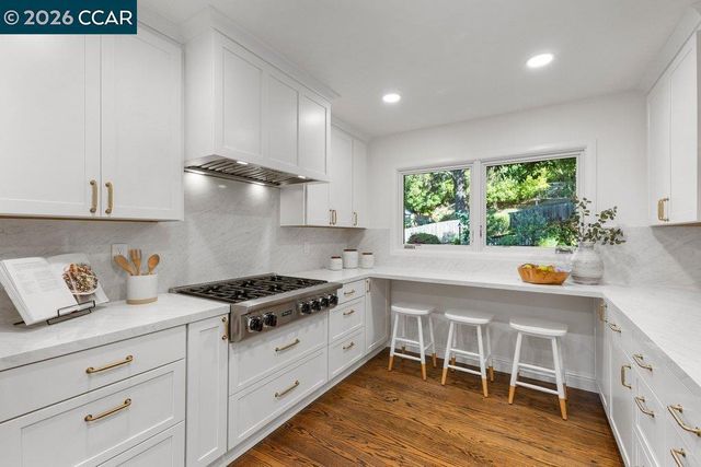 32 Las Vegas Road, Orinda, CA 94563