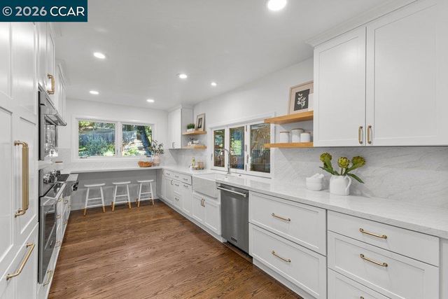 32 Las Vegas Road, Orinda, CA 94563