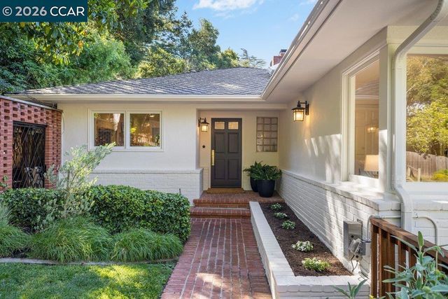 32 Las Vegas Road, Orinda, CA 94563