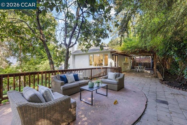 32 Las Vegas Road, Orinda, CA 94563
