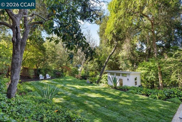 32 Las Vegas Road, Orinda, CA 94563