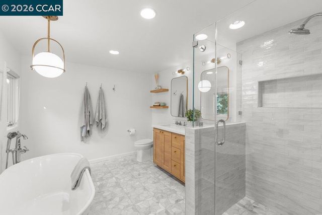 32 Las Vegas Road, Orinda, CA 94563