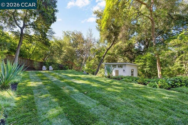 32 Las Vegas Road, Orinda, CA 94563