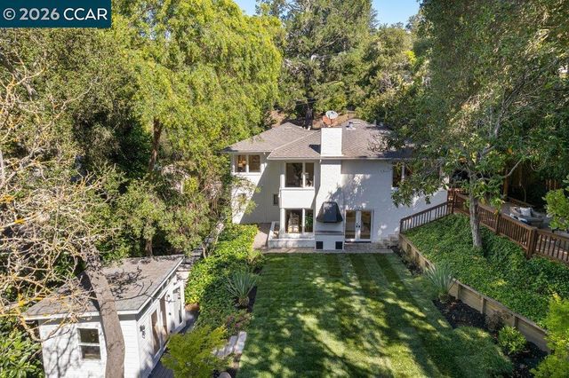32 Las Vegas Road, Orinda, CA 94563