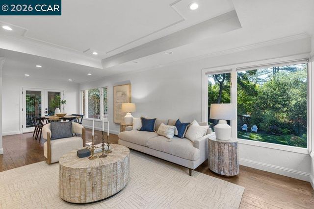 32 Las Vegas Road, Orinda, CA 94563