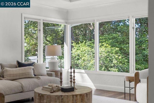 32 Las Vegas Road, Orinda, CA 94563