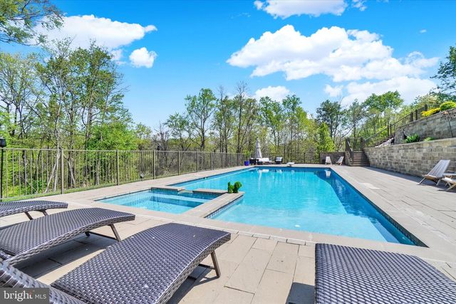 1416 SUMMIT WAY, Mechanicsburg, PA 17050