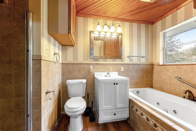 2033 17th Street, Lake Charles, LA 70601