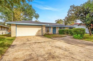 2033 17th Street, Lake Charles, LA 70601