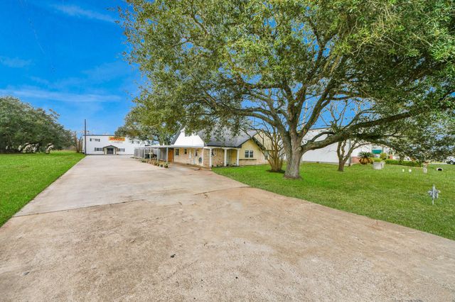 2534 Garden Road CR109, Pearland, TX 77581