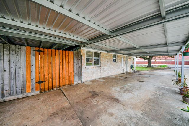 2534 Garden Road CR109, Pearland, TX 77581